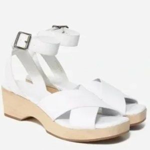 EVERLANE The Clog Sandals in White – Womens Heels Shoes